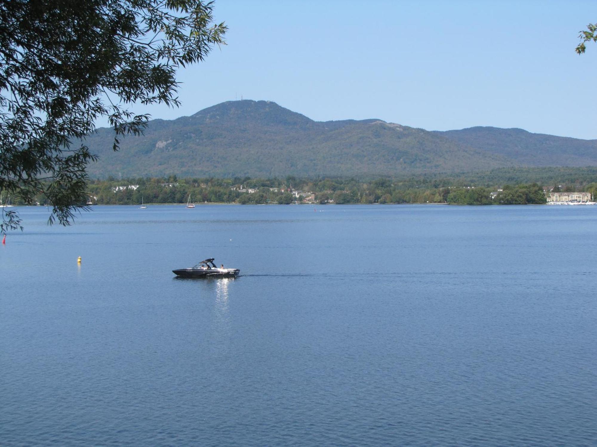 Location Tourisme Estrie - Oberge Du Village Magog Eksteriør billede