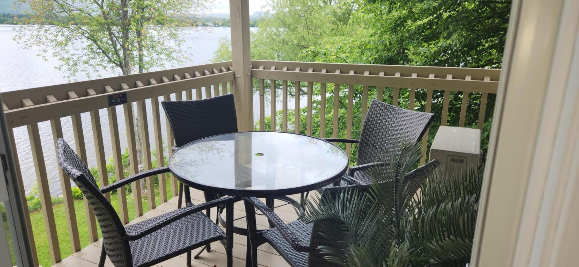 Location Tourisme Estrie - Oberge Du Village Magog Eksteriør billede